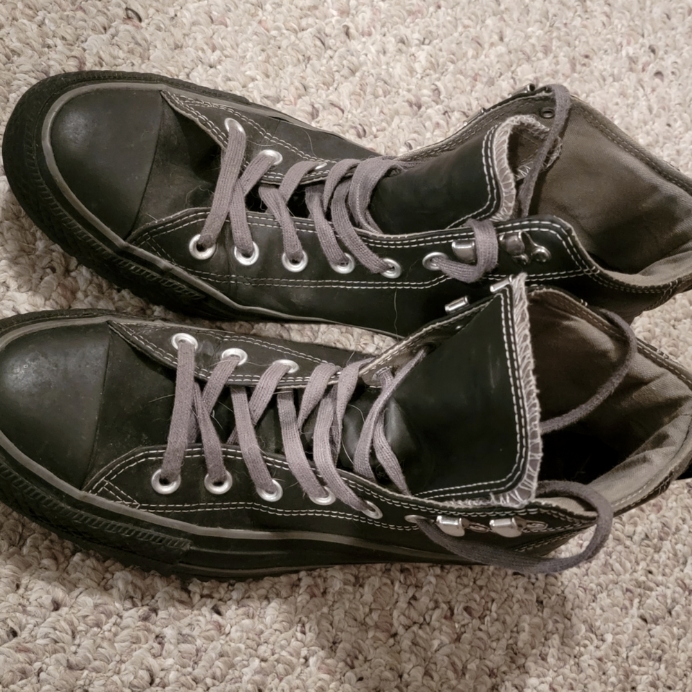 Converse Hiker High Top Size 9 Black